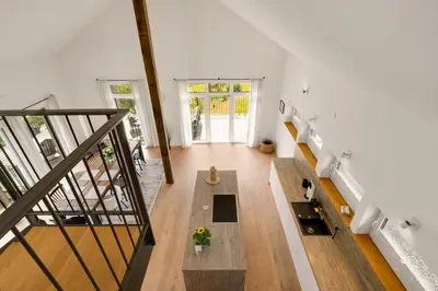 Grundriss der Unterkunft Forest Retreat Nature Residence nahe Köln- 160 m2, 2 Schlafzimmer und Blick ins Naturschutzgebiet