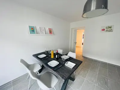 Grundriss der Unterkunft modern * zentral * Netflix * Arbeitsplatz