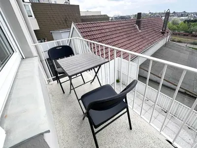 Ein Balkon oder eine Terrasse in der Unterkunft VAZ Apartments Freiheit 1 für Monteure und Fachkräfte, Küche, Balkon, TV, WLAN, Parkplatz, Autobahnähe