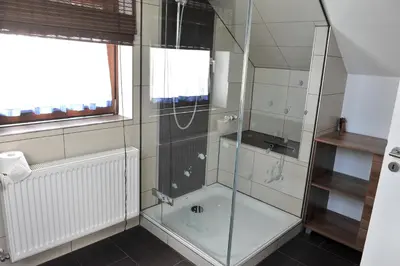 Ein Badezimmer in der Unterkunft Ferienwohnung Bergisch Land