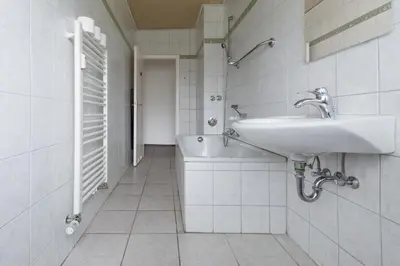 Ein Badezimmer in der Unterkunft T&K Apartments Oberhausen 2 room Apartments
