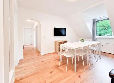 TV/Unterhaltungsangebot in der Unterkunft Tolstov Apartments - 3 and 4 Room Apartments