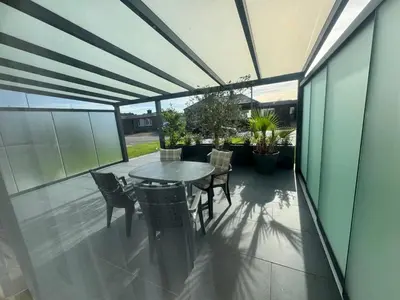Ein Balkon oder eine Terrasse in der Unterkunft Exklusive Flughafen-Messe Apartment nähe Düsseldorf