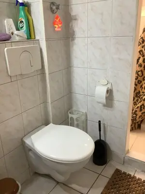 Ein Badezimmer in der Unterkunft Schönes Zimmer im Seterant/Untergeschoss