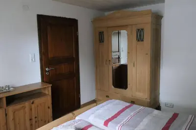 Ein Bett oder Betten in einem Zimmer der Unterkunft Ferienwohnung Hückeswagen (Bevertalsperre)