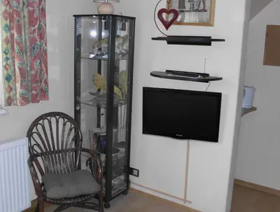 TV/Unterhaltungsangebot in der Unterkunft Gemütliches Zimmer 2 Et Inkl Parkplatz nach Verfügbarkeit