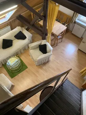 Ein Sitzbereich in der Unterkunft Gemütliche Wohnung 2 Et Inkl Parkplatz nach Verfügbarkeit