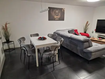 Ein Sitzbereich in der Unterkunft Moers City Apartments