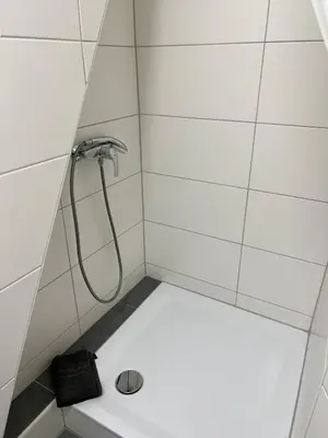 Ein Badezimmer in der Unterkunft LiRo Apartments Eppinghoferstrasse 87 Mülheim