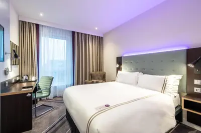 Ein Bett oder Betten in einem Zimmer der Unterkunft Premier Inn Essen City Centre
