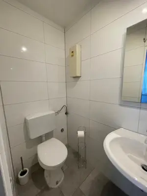Ein Badezimmer in der Unterkunft Günstiges Apartment Gelsenkirchen Schalke