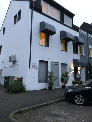 Das Gebäude in dem sich die Pension befindet