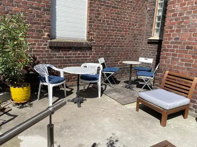 Ein Patio oder anderer Außenbereich in der Unterkunft 2 Rooms, free Parking, 25 min to Düsseldorf, 150 Mbps WLAN