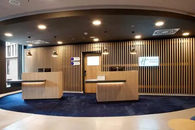 Lobby/Rezeption in der Unterkunft Holiday Inn Express Bochum by IHG