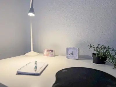 Ein Bett oder Betten in einem Zimmer der Unterkunft Gockel Homes - Zentral mit Balkon & Netflix