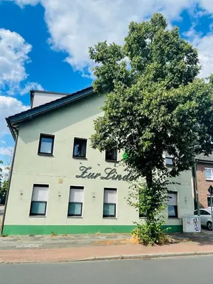 Das Gebäude in dem sich die Ferienwohnung befindet