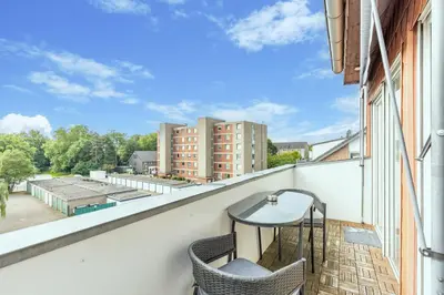 Ein Balkon oder eine Terrasse in der Unterkunft FeWo Gladbeck - Moderne und geräumige 2 Zimmerwohnung mit Süd-Balkon in Gladbeck-Brauck nähe Movie Park und Arena AufSchalke