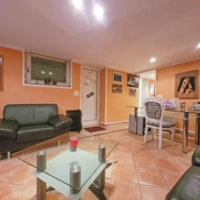 Ein Sitzbereich in der Unterkunft Apartment close to nature,airport, fair