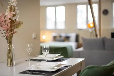 Ein Sitzbereich in der Unterkunft Maracoon - Suite Studios Krefeld Uerdingen I 20 Min zur Messe