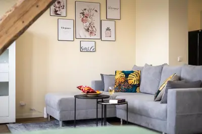 Ein Sitzbereich in der Unterkunft Maracoon - Suite Studios Krefeld Uerdingen I 20 Min zur Messe