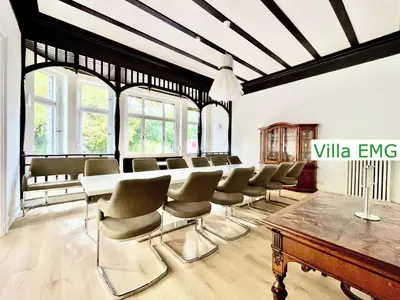Grundriss der Unterkunft Ferienhaus Villa EMG Velbert nah Düsseldorf Essen Dortmund, Familien Gruppen bis 27 Personen, 3 Küchen, Kaminofen, Terrasse