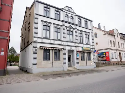 Das Gebäude in dem sich die Ferienwohnung befindet