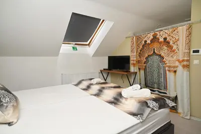 TV/Unterhaltungsangebot in der Unterkunft Ferienwohnung&Aparts By kispet group hotels in Oberhausen