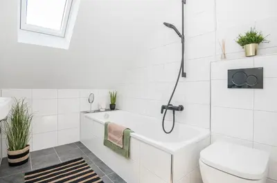 Ein Badezimmer in der Unterkunft Kurzzeitglück 24h Self Check-In MH01