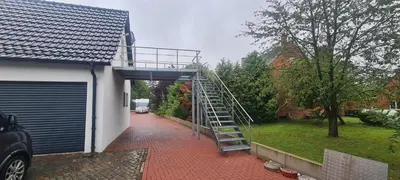 Ein Garten an der Unterkunft Warzalas Apartement 2 Ferienwohnung