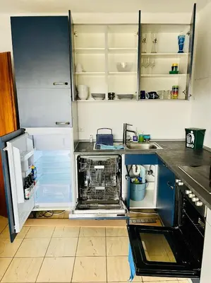 Küche/Küchenzeile in der Unterkunft NaSa Wohnung Uerdingen