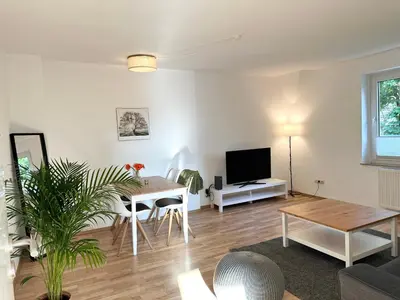 TV/Unterhaltungsangebot in der Unterkunft Möbliert-nahe STARLIGHT EXPRESS in Bochum -WLAN-Netflix-Loggia oder Terrasse