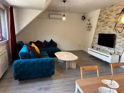 TV/Unterhaltungsangebot in der Unterkunft A&V Apartments Wunderschöne Rheinblick Wohnung zum entspannen Apt Ela