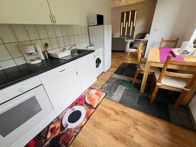 Küche/Küchenzeile in der Unterkunft Comfort Apartments - Sky Bundesliga, PlayStation, Grill & Balkon - Haus Burgstadt