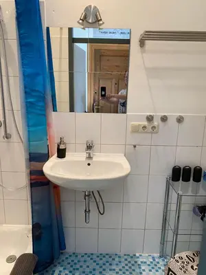 Ein Badezimmer in der Unterkunft GoyApartment für Handwerker & Business City-nah!! free Netflix! modern!