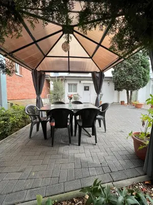 Ein Garten an der Unterkunft Alex Apartments
