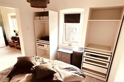 Ein Bett oder Betten in einem Zimmer der Unterkunft Suburban Jungle