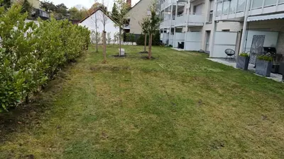 Ein Garten an der Unterkunft Paris to Bochum, 4 Pers. Apartm.