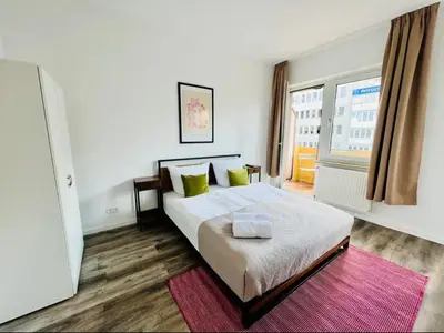 Ein Bett oder Betten in einem Zimmer der Unterkunft Apartment Duisburg Hbf Zentrum Business Messe Düsseldorf