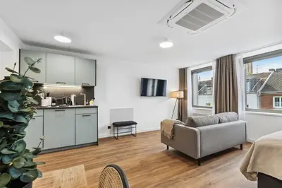 Küche/Küchenzeile in der Unterkunft Limehome Oberhausen Paul-Reusch-Str