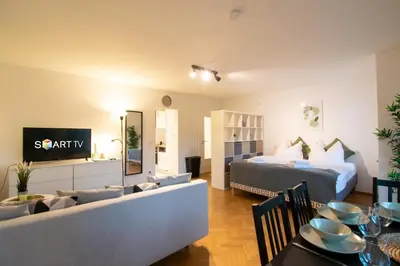 Ein Sitzbereich in der Unterkunft Cozy apartment with kitchen + balcony NEW!