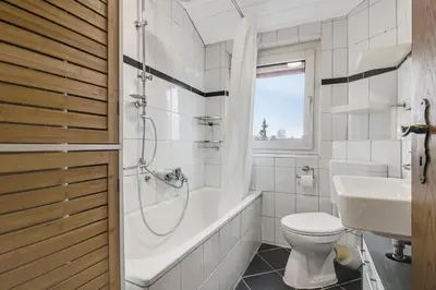 Ein Badezimmer in der Unterkunft Unterkunft mit Balkon in Lünen