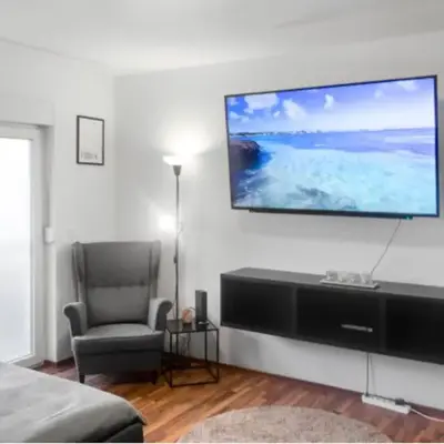 Relax Oasis with 65 SmartTV