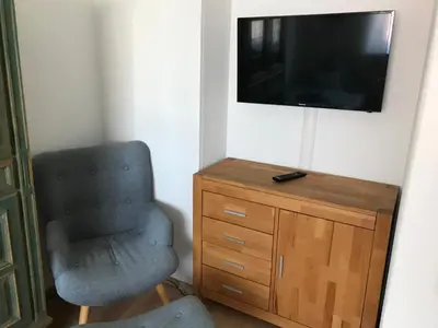 TV/Unterhaltungsangebot in der Unterkunft Auszeit im Pott - Ferienwohnung Minze