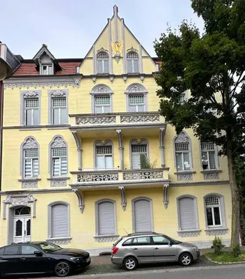 Das Gebäude in dem sich die Ferienwohnung befindet