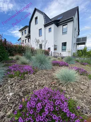Ein Garten an der Unterkunft Apartmenthaus Bella Casa