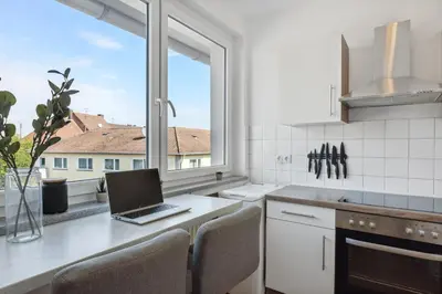 Küche/Küchenzeile in der Unterkunft cruwzo I Cozy apartment next to university hospital Essen