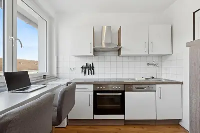 Küche/Küchenzeile in der Unterkunft cruwzo I Cozy apartment next to university hospital Essen