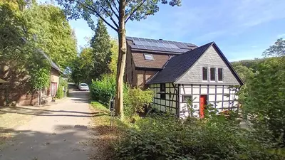 Das Gebäude in dem sich die Ferienwohnung befindet