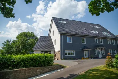 Das Gebäude in dem sich das Bed & Breakfast befindet