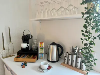 Kaffee-/Teezubehör in der Unterkunft Design Apartment mit Balkon - Küche - Netflix